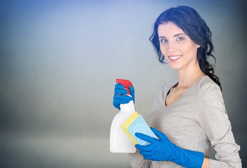 Efficient house clearance process with removal van in Dulwich